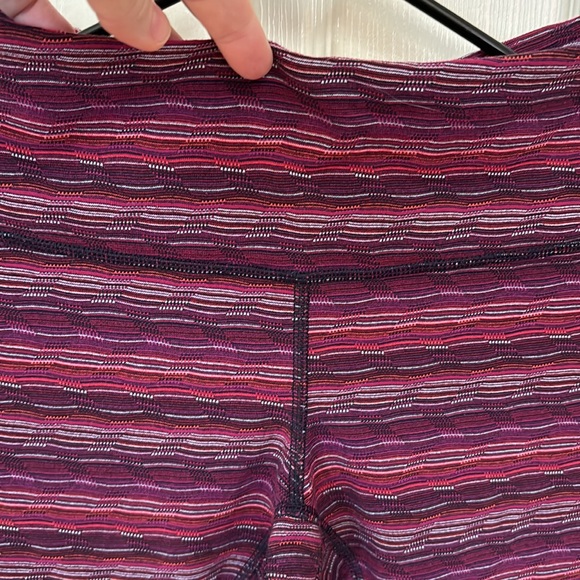 Lululemon burgundy & purple striped leggings size 10 - Picture 2 of 4
